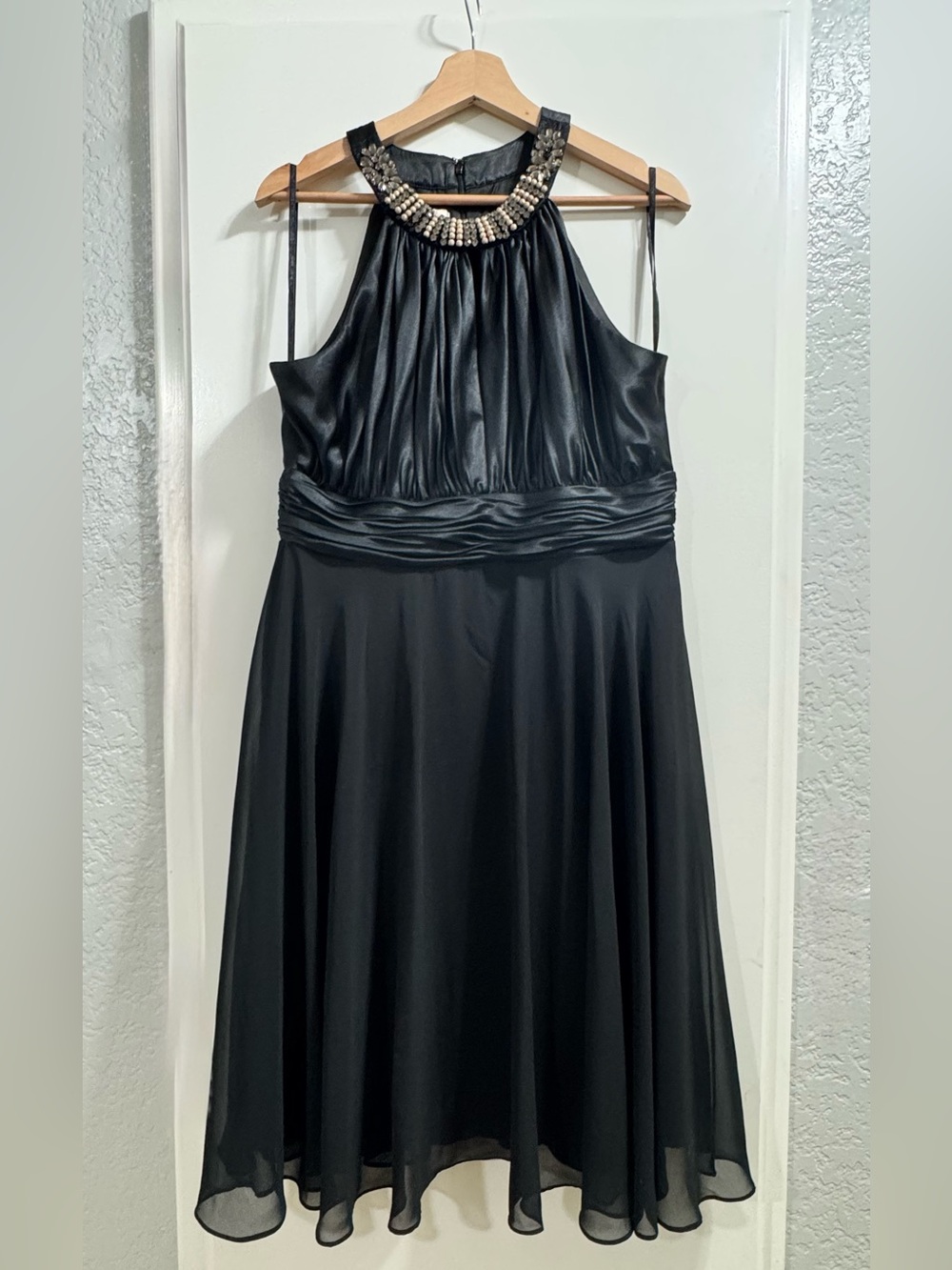 Evan Picone, Black Halter Neck , Cocktail Dress , Women’s size 14P
